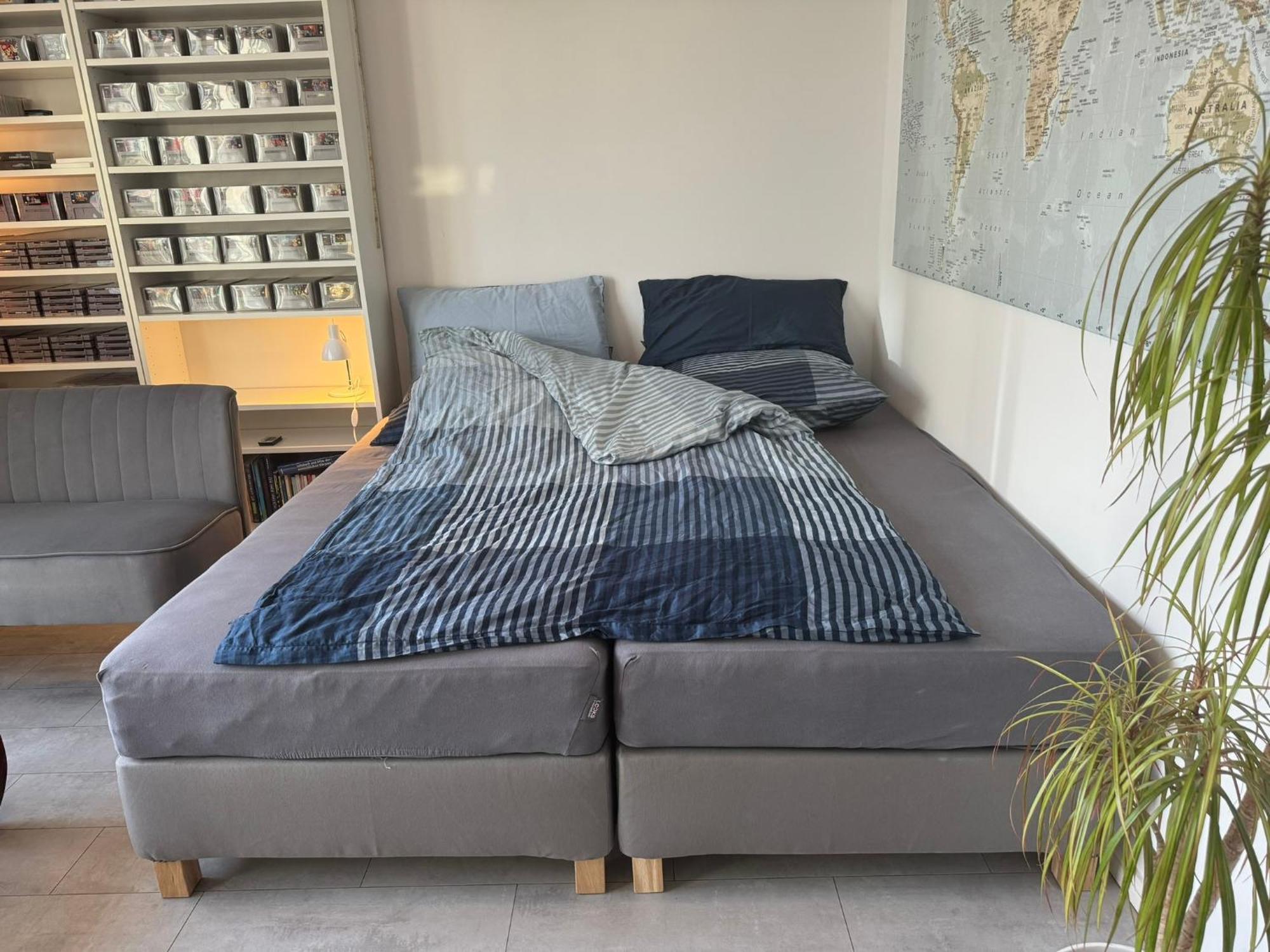 Luxus In Mitte Mit Laptop, Grossem Tv, Neuem Bett Und Privatem Badezimmer Berlim
